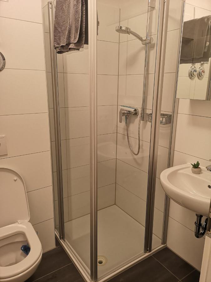 Beautiful Flat, Near Westpark & Hostpital, Easy Parking Apartment อินโกลชตัดต์ ภายนอก รูปภาพ